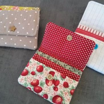 Atelier couture porte-cartes