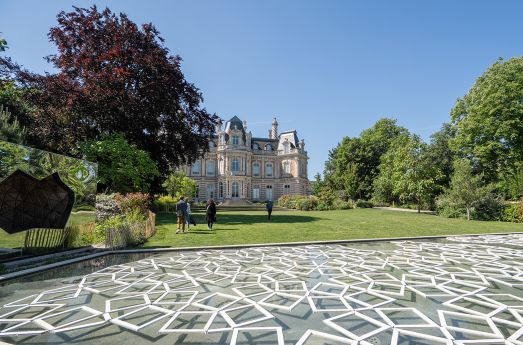 Vign'Art - Lee Kuei Chih & Lua Rivera, Château Perrier Water Dress © Ville d'Epernay
